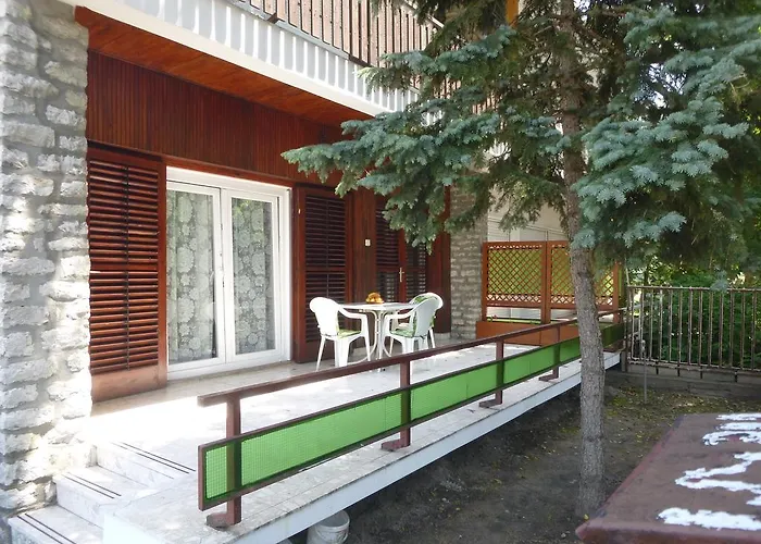 Oleander House * שיופוק